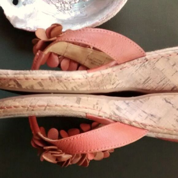 B.O.C. Sandals - Picture 4 of 8